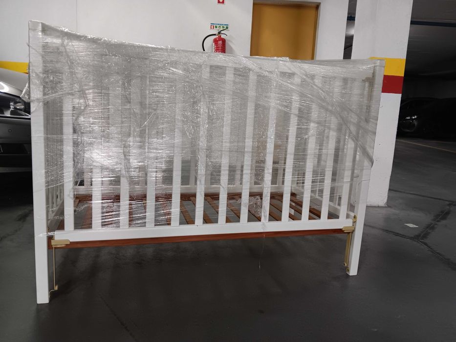 Berço Branco em muito bom estado!