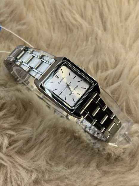 Годинник жіночий Casio LTP-V0O7D-7E - новий + гарантія 24 міс