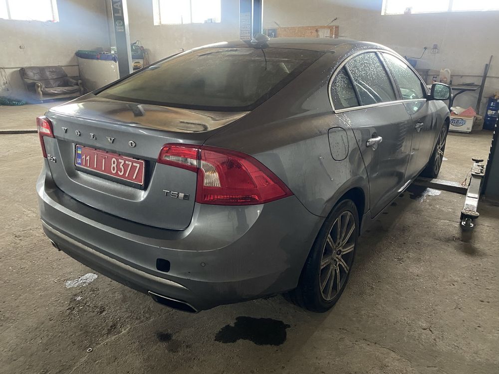 Продам автомобіль Volvo S60