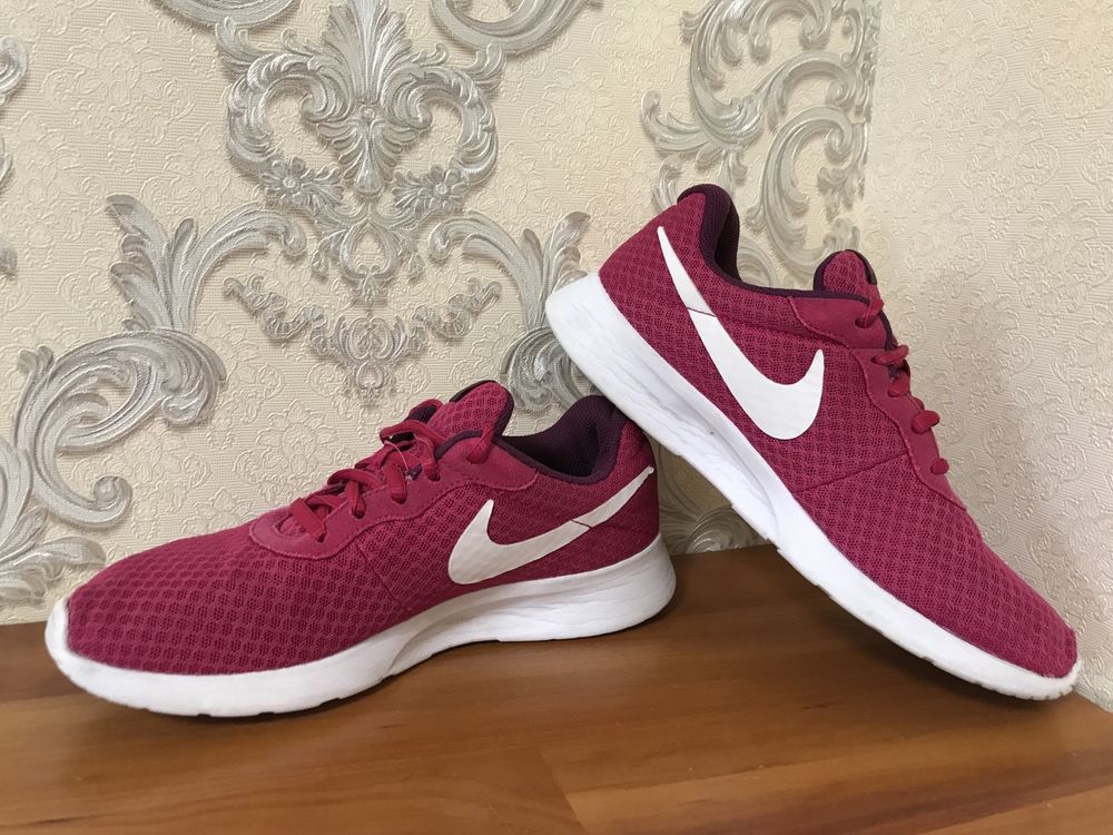 Жіночі літні кросівки Nike