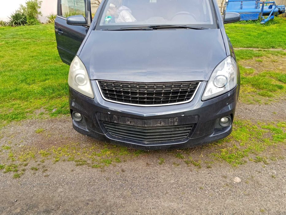 Zderzak Opc Opel ZAfira B z168 spryski, czujniki pdc