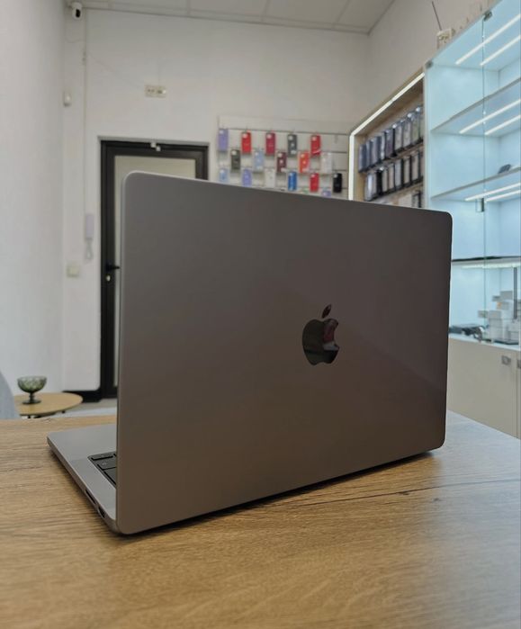 MacBook Pro M3 16/512. Магазин. Гарантія