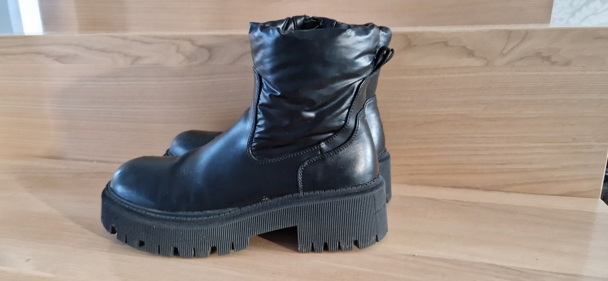 Buty Botki damskie rozmiar 38 CCC