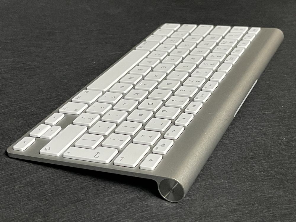 Бездротова клавіатура Apple Keyboard A1314