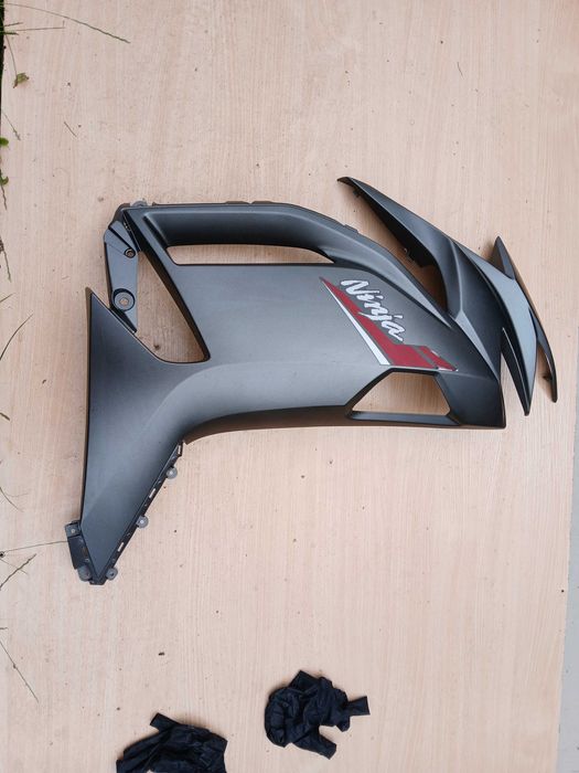 Kawasaki ninja 650 owiewka bok boczek z650