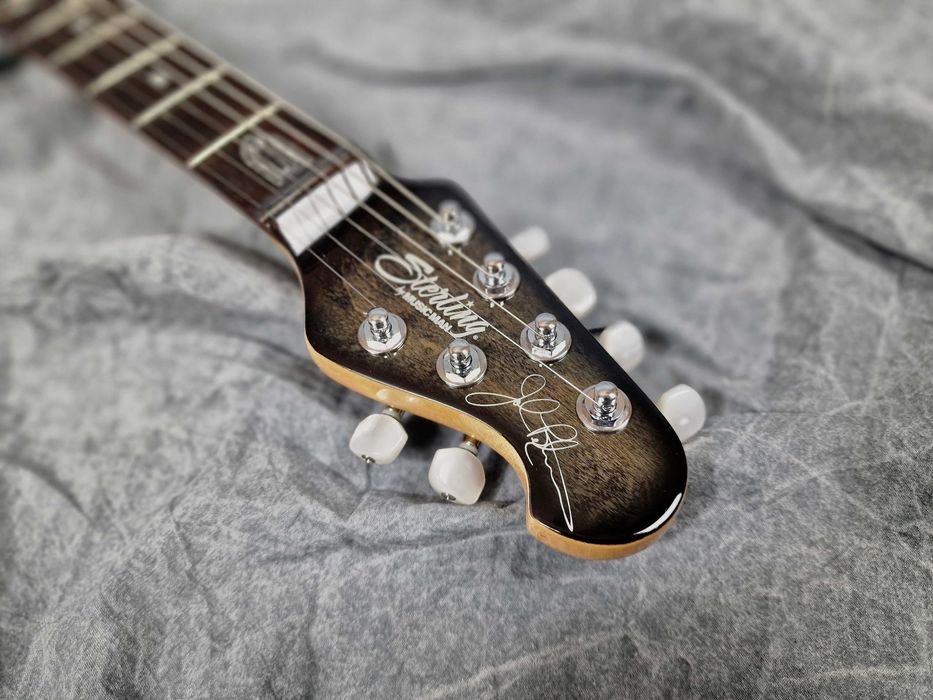 Sterling by Music Man JP100 Transparent Black - Sygnatura Petrucci'ego