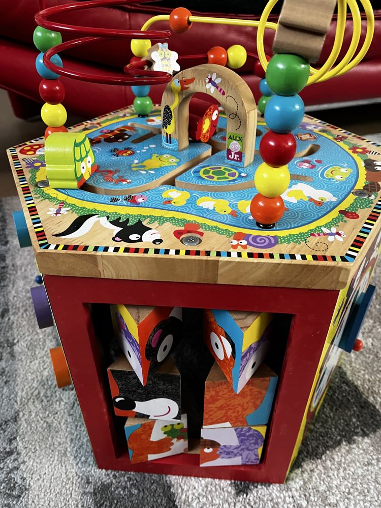 Cubo atividades bebé