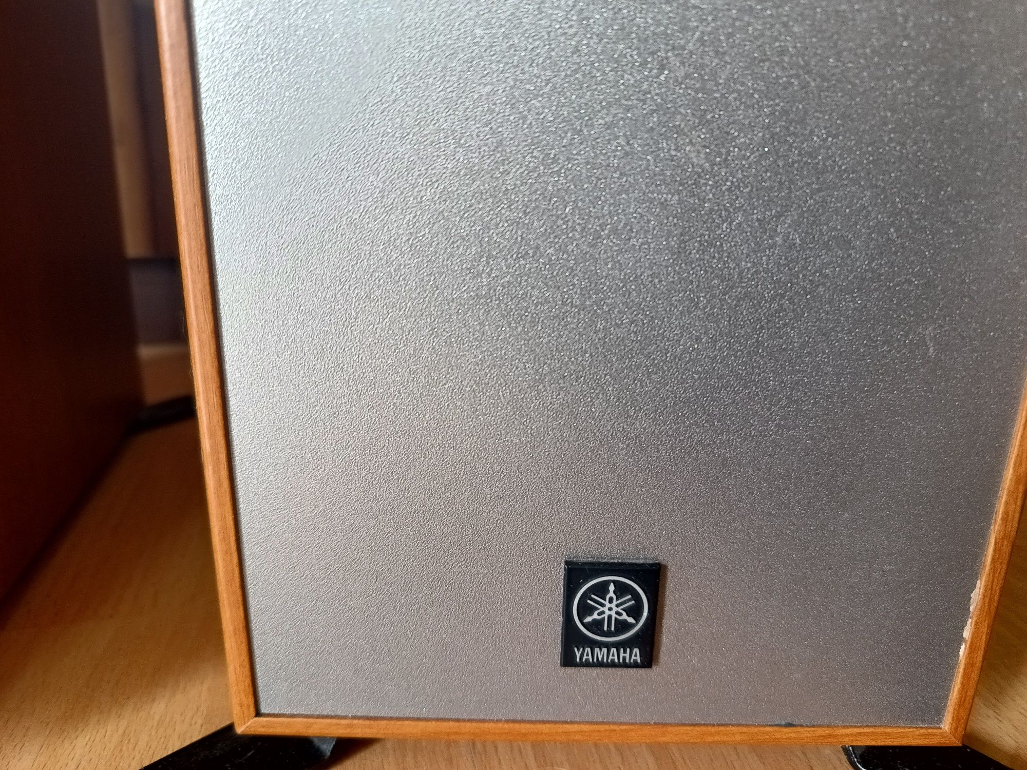 Kolumny podłogowe Yamaha model NS-150