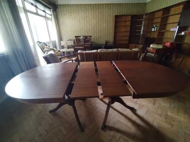 Mesa de jantar antiga extensível | madeira de qualidade