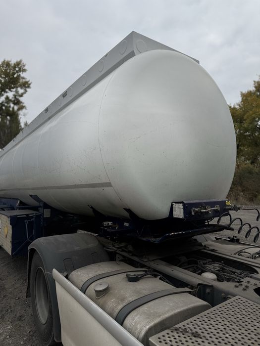 Напівпричіп SIMATRA 2001рік