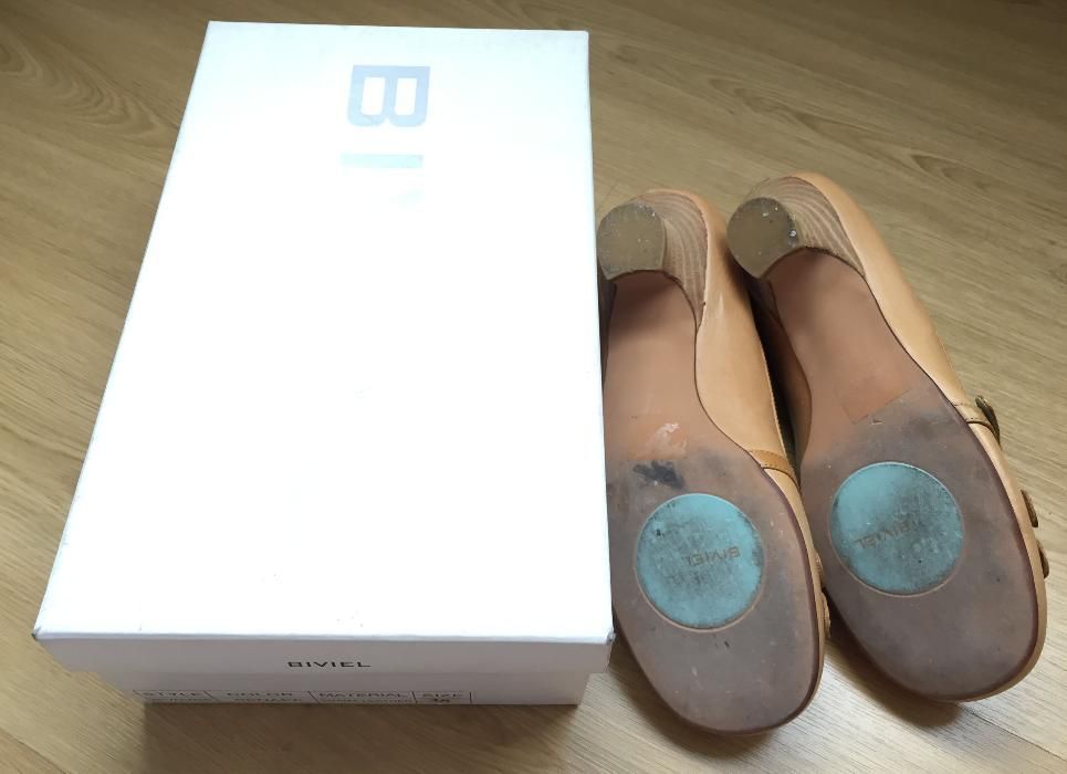 Sapatos em pele bege 'Biviel' nº 38