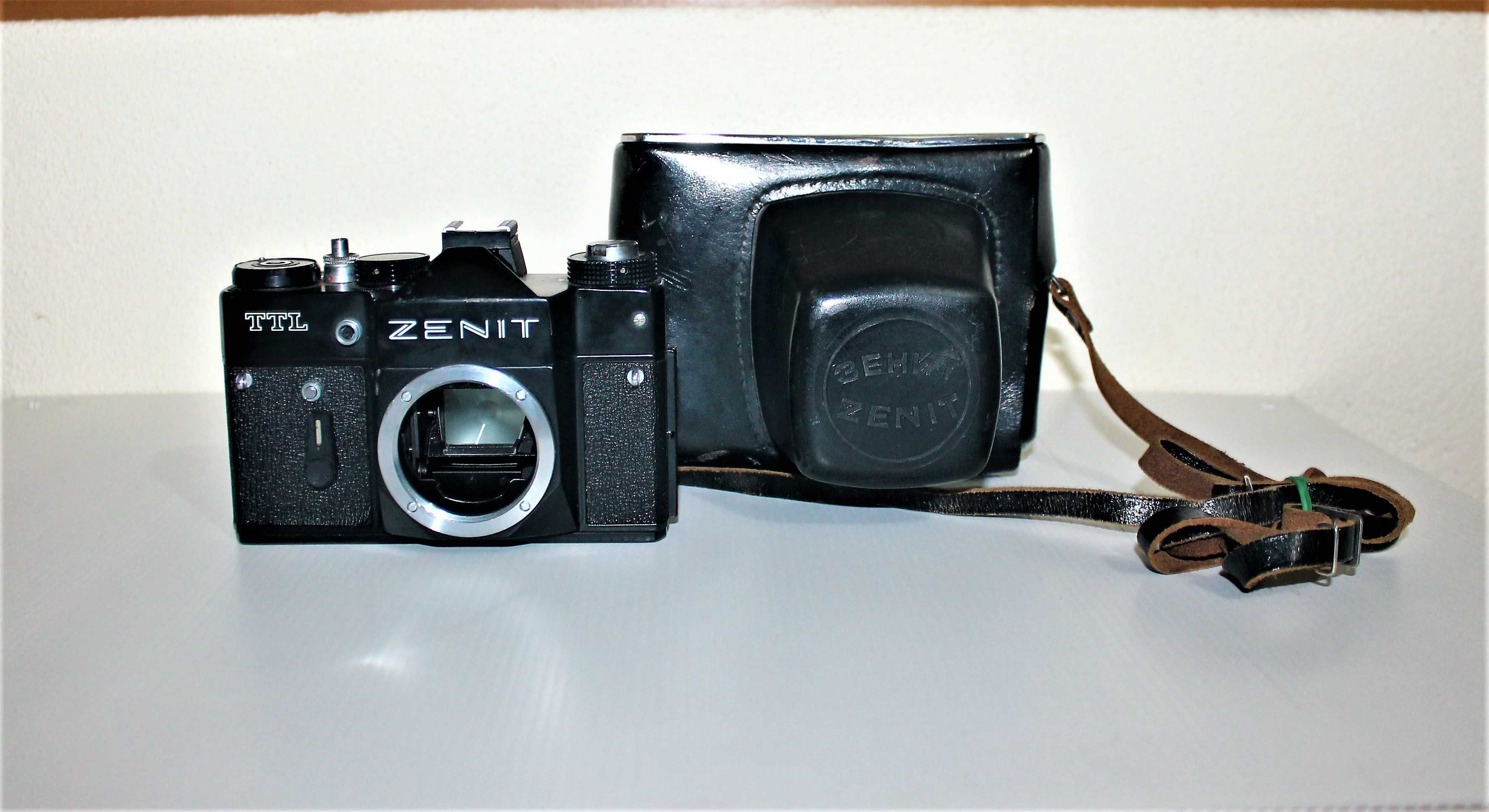 Máquina Fotográfica Zenit TTL