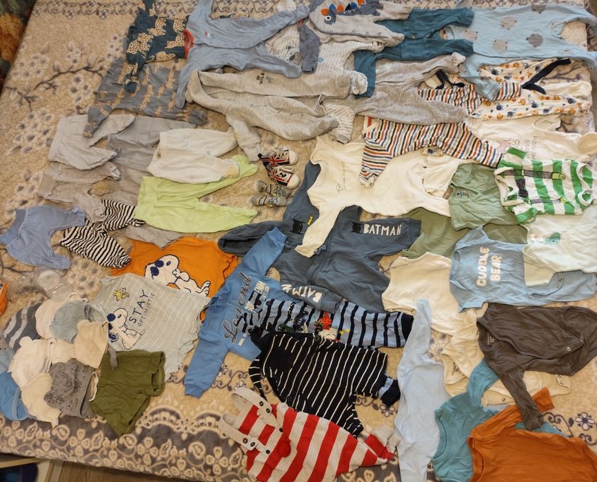 Продам набір дитячих речей від 56 розміру