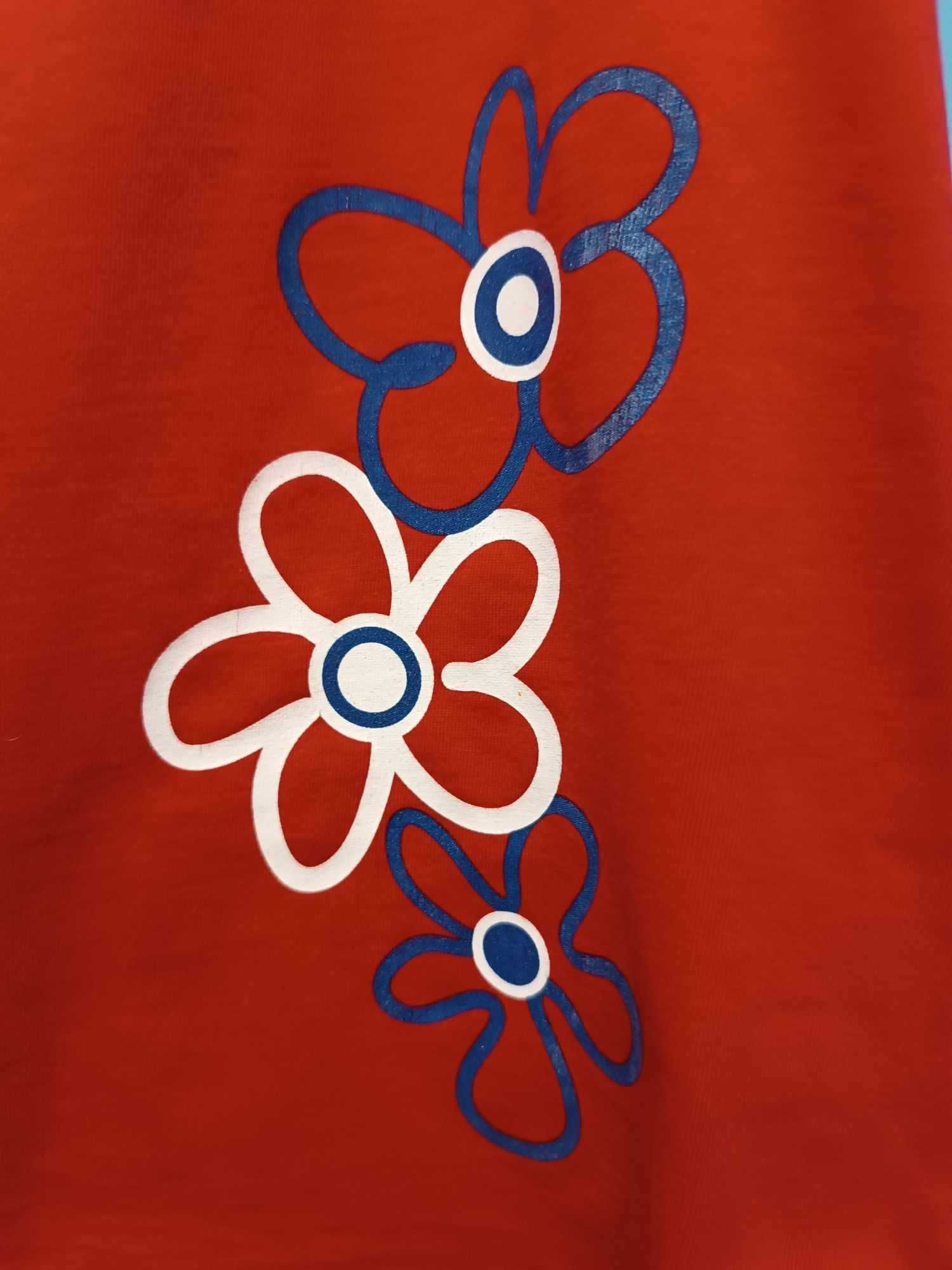 T-shirt czerwony nowy bawełniany - asymetryczne kwiaty - M/L - Wawel.