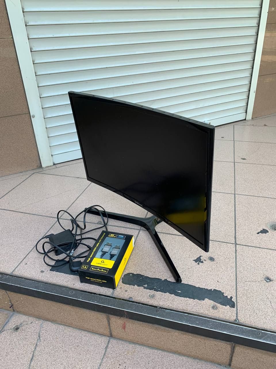 Монітор 23.6" Samsung Gaming C24RG50FQI (LC24RG50FQIXCI)
