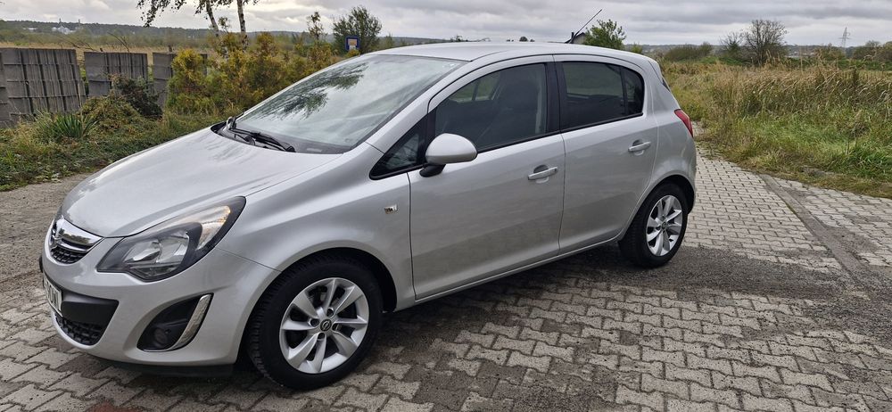 Opel Corsa D lift 2014 1.2 4-cylindrowy silnik, bogate wyposażenie