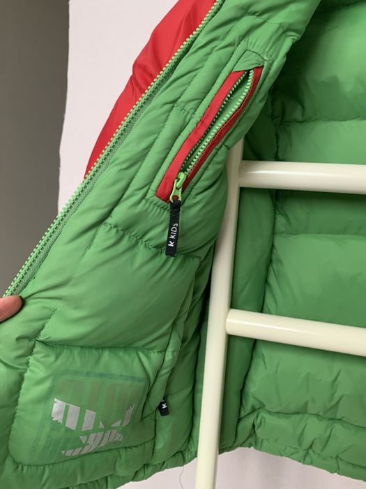 Salewa пуховик двухсторонний на 7-10 лет.