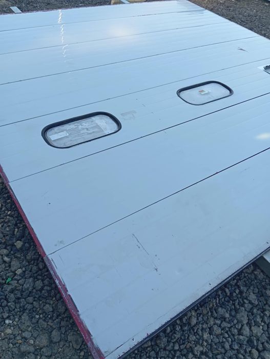 Brama segmentowa panelowa przemysłowa 425x423 wysoka