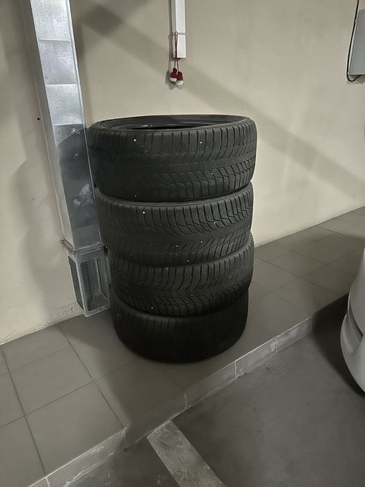 Зимние шины 275/45/21