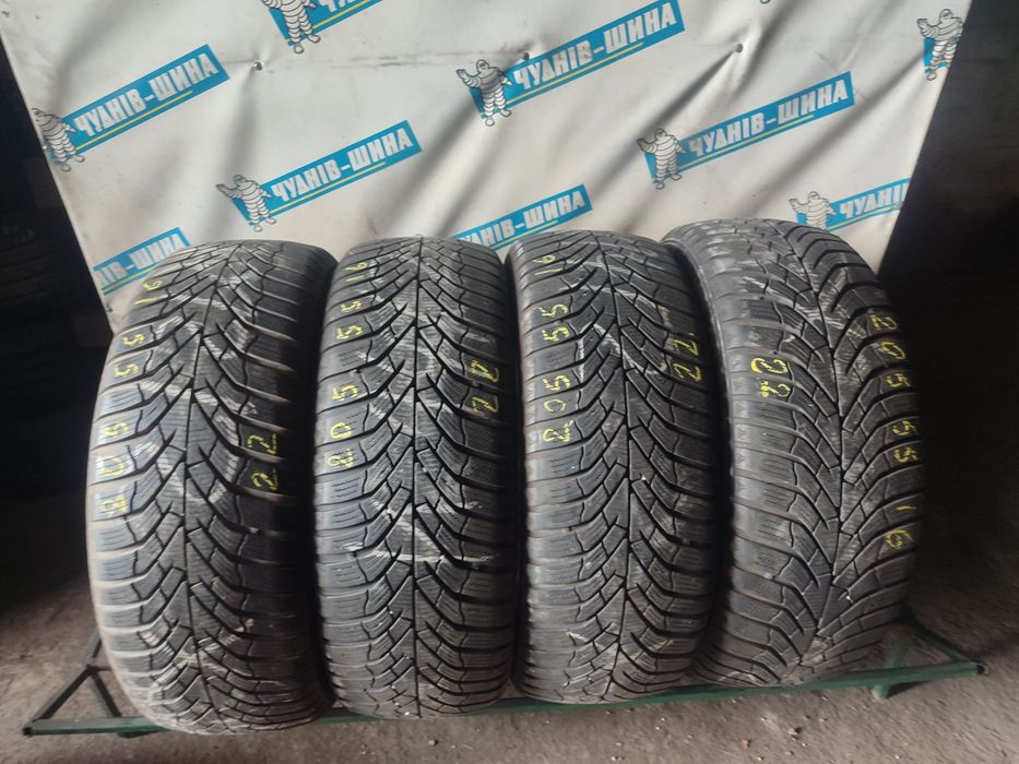 Шини kumho 205 55 r16 зимові 22-23 рік