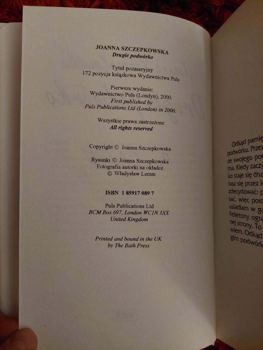 Książka/ Joanna Szczepkowska/ Drugie  podwórko