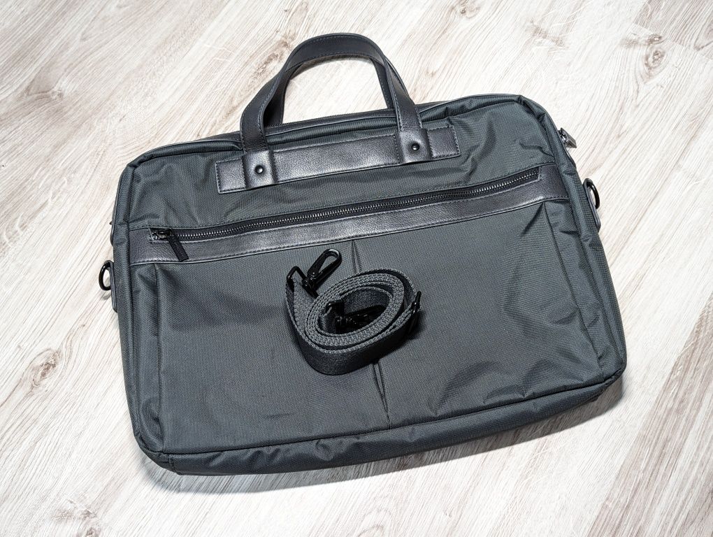 Antracytowa torba na laptopa Reserved
