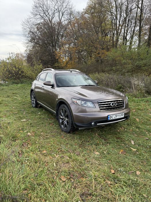 Продам автомобіль INFINITI FX35