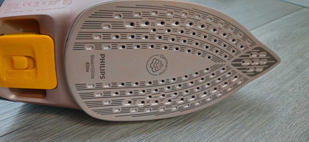 Żelazko PHILIPS Azur 8000 Series DST8041/80