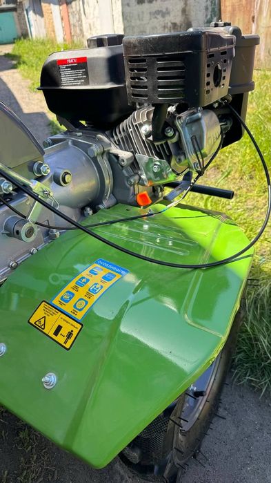 Продам большой бензиновий мотоблок ( новый )