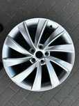 Felga aluminiowa 18" 8Jx18 H2 ET44 Skoda Superb