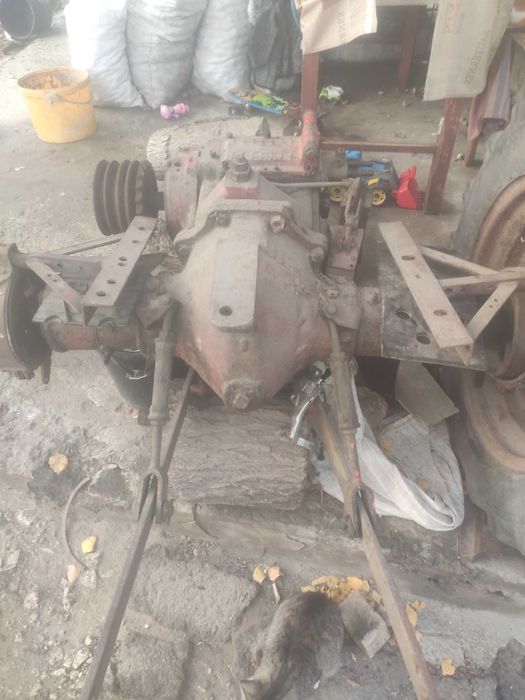 Міст з коробкою на мінітрактор