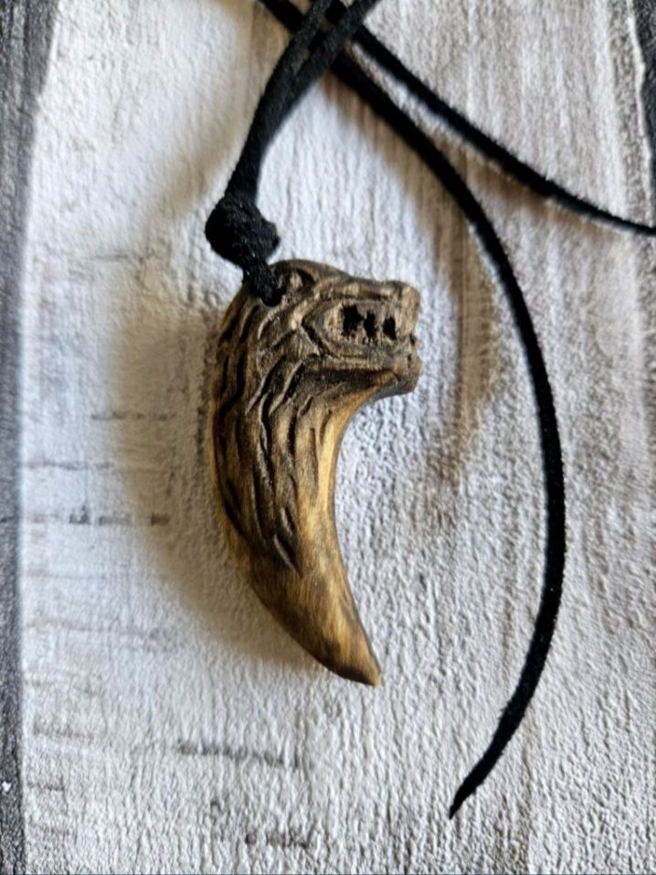 Duży wisior skandynawski wilk Fenrir kieł wikingów amulet talizman XL