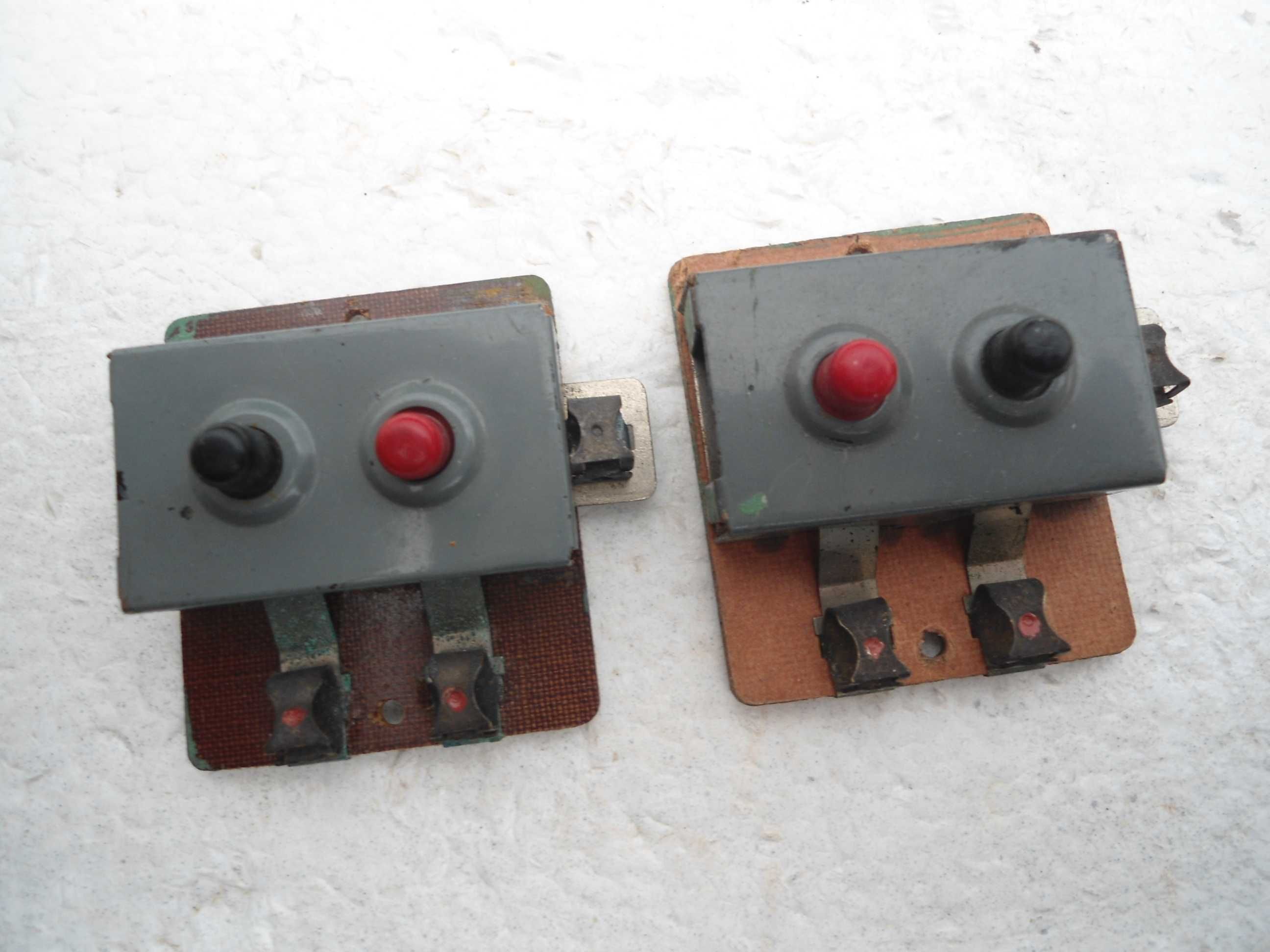 Lote de 3 interruptores diversos para pista comboio