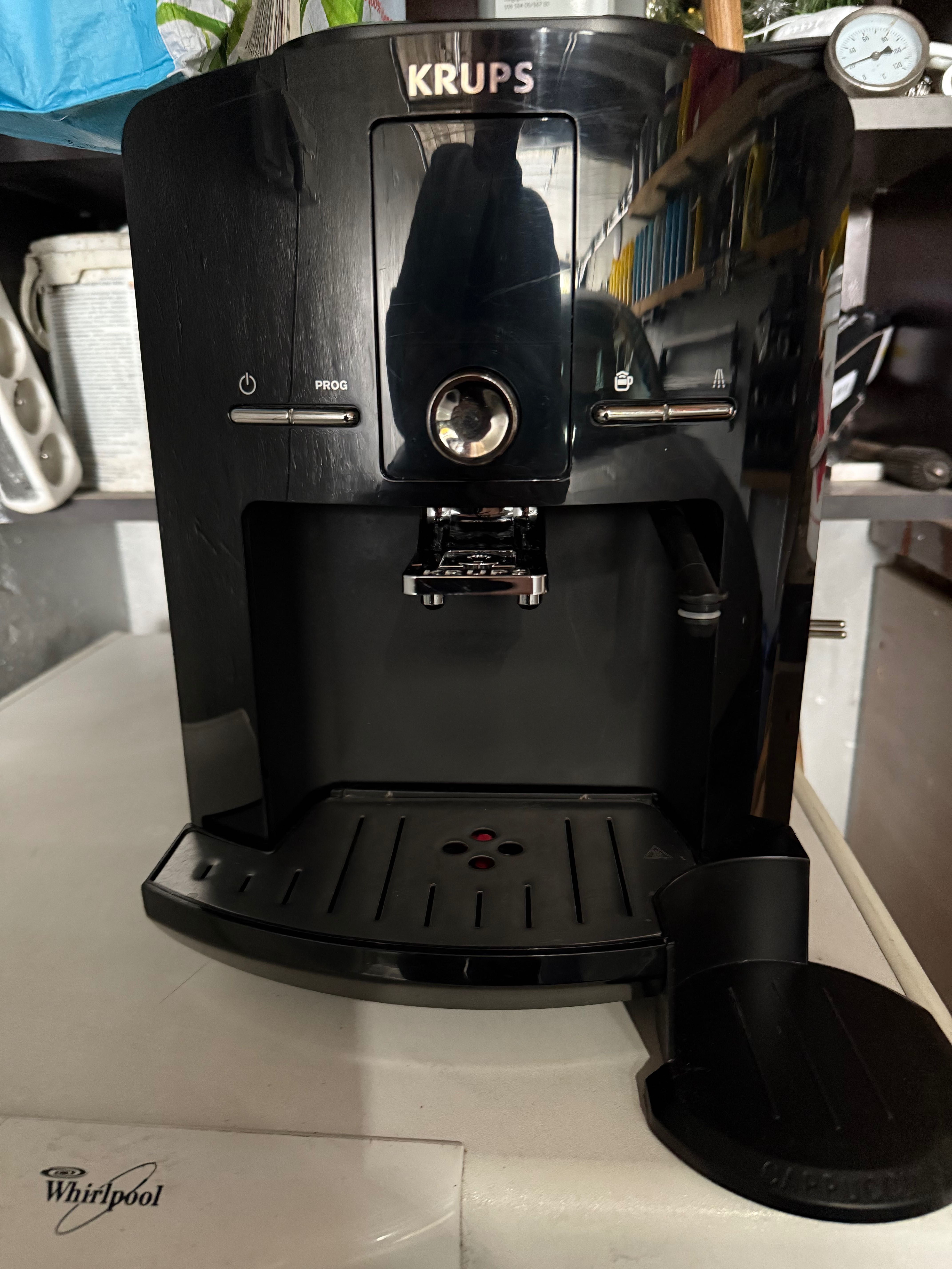 Automatyczny ekspres do kawy Krups do naprawy z zestawem filtrów