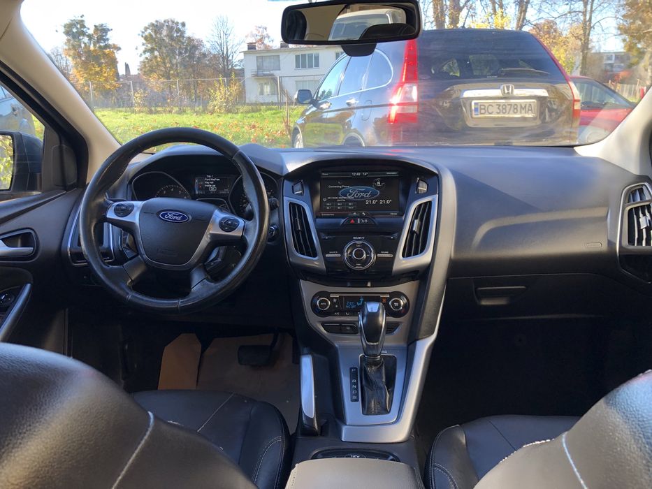 Форд фокус тітанніум2.0і,автомат 2012р