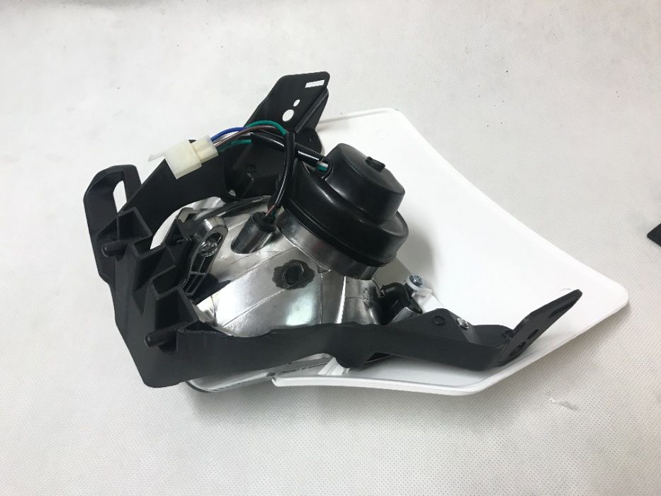 Lampa Przednia PRZÓD Reflektor Biały Enduro Cross Husqvarna TE FE TX