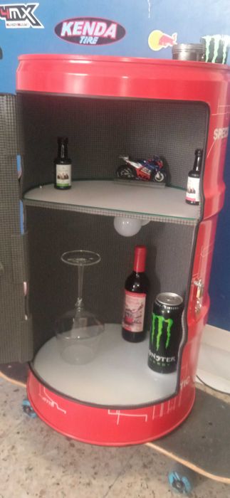 Garrafeira bidon óleo 60L. Com luz