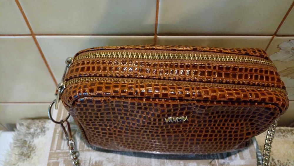 Torebka lakierowana Venezia