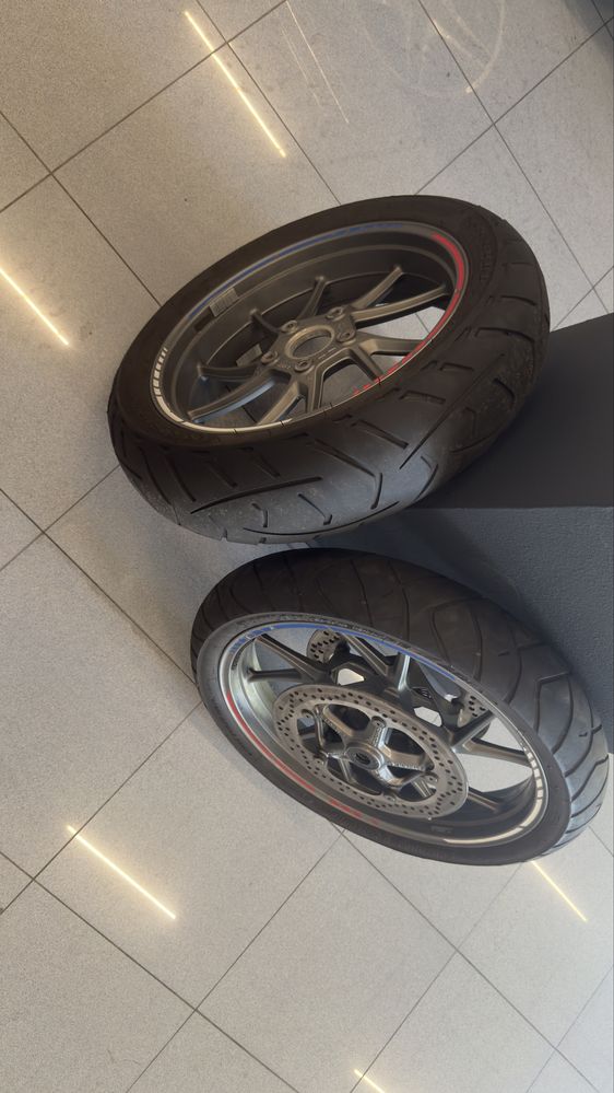 Conjunto de jantes bmw gs 1200/1250