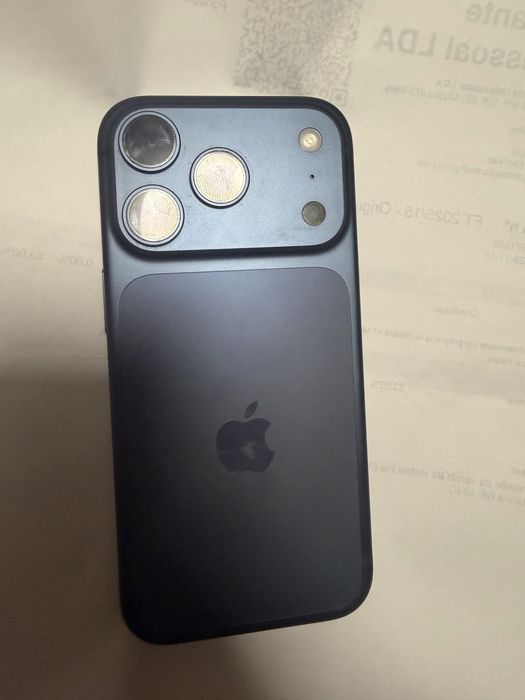 Iphone 17 Pro 512kg vidro partido