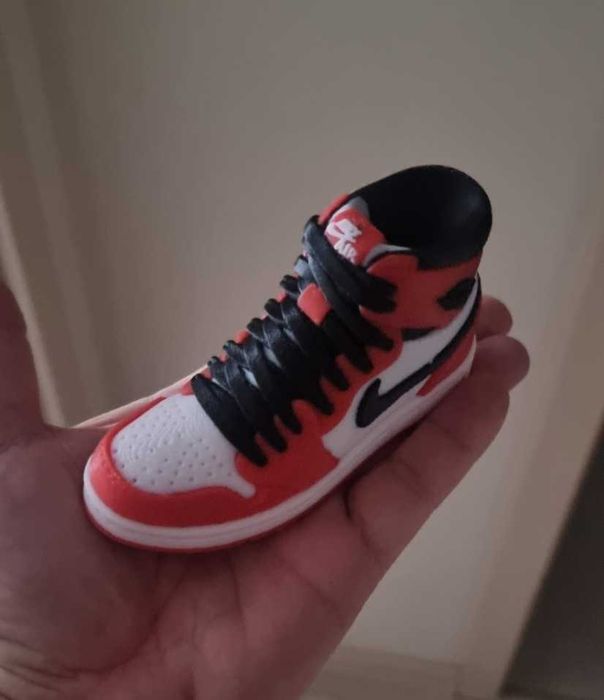 Figurka dekoracja w kształcie buta