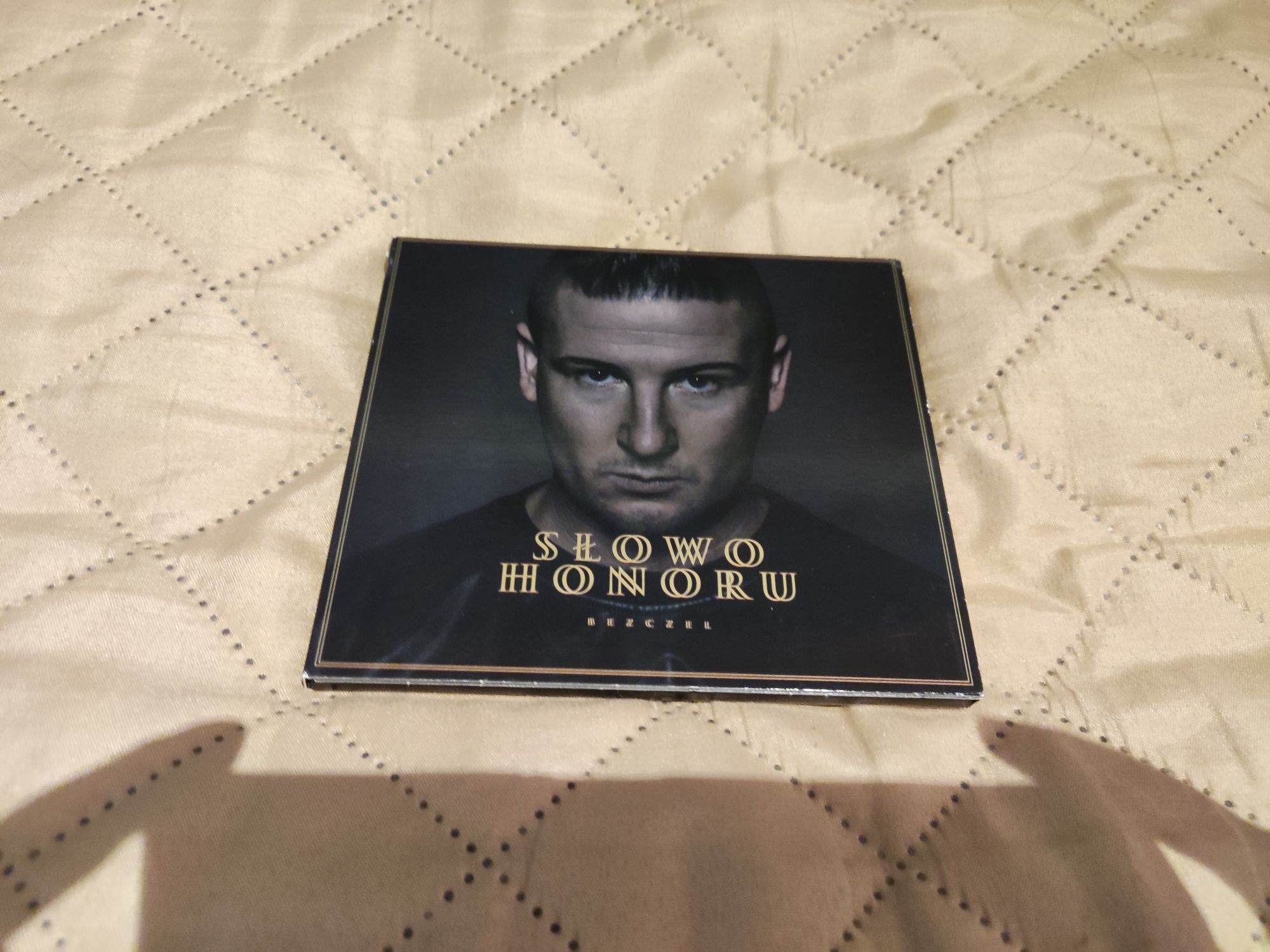 Bezczel - Słowo Honoru