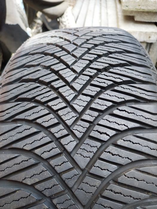 Opona CAŁOROCZNA Goodride 205/45R17 88V