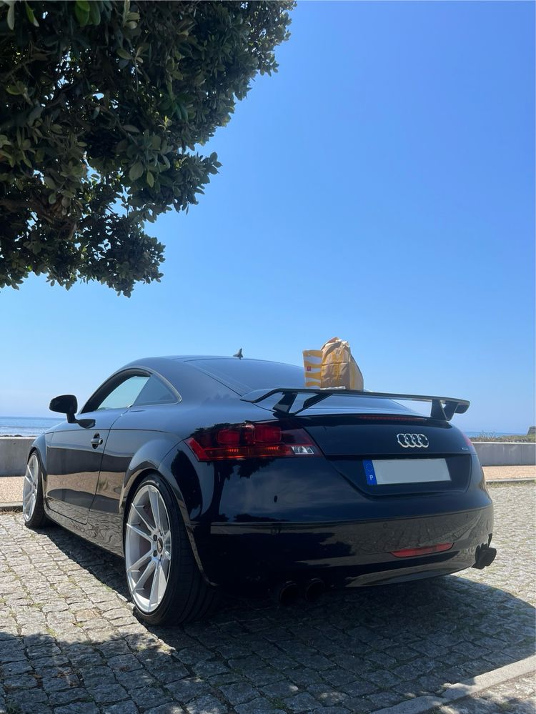 Audi TT Coupé 2.0 TDi Quattro Look TTRS | Desde 250E/mês