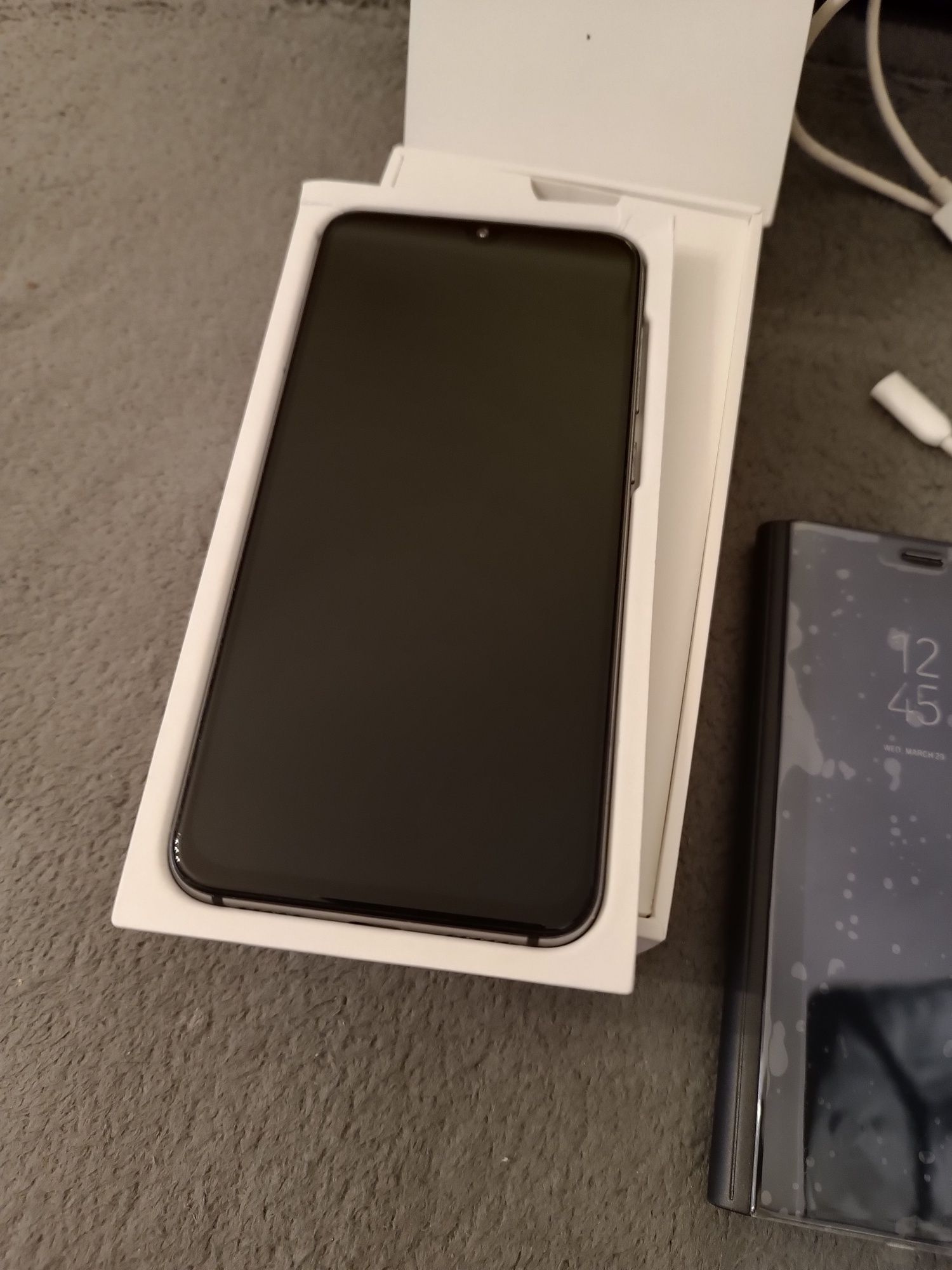 Xiaomi Mi 9 SE idealny