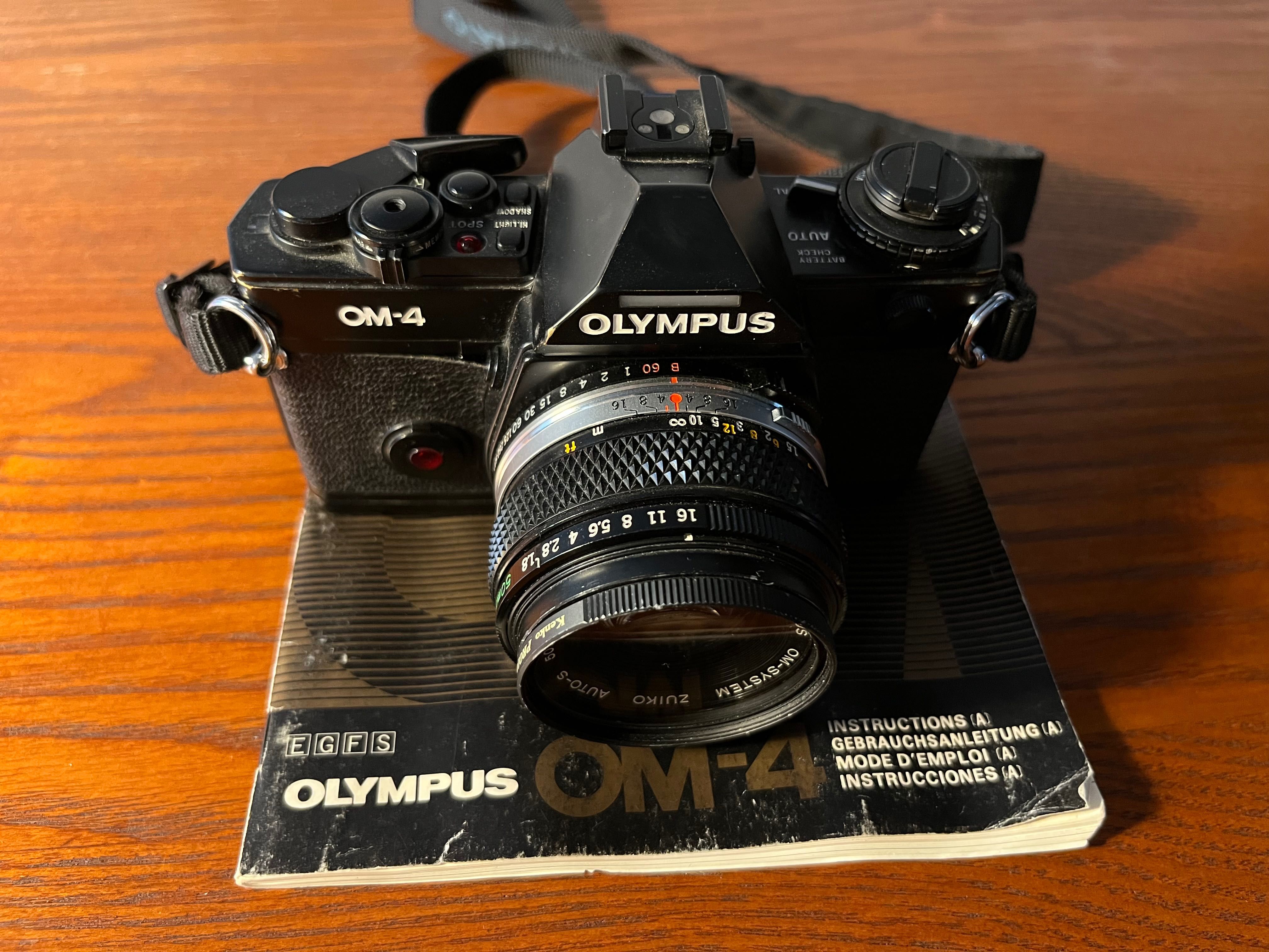 Olympus OM-4 + 50/1.8 (sn 5+ mil)