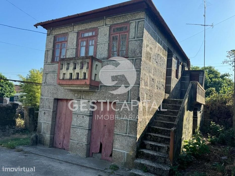 Moradia para recuperar em Gove, Baião