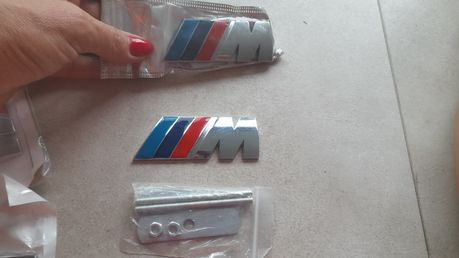 BMW MPower Mpakiet 3 kolory przykręcane na grill atrapę NOWE