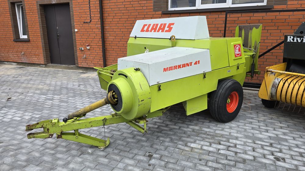 Прес-Підбирач Claas Markant 41
