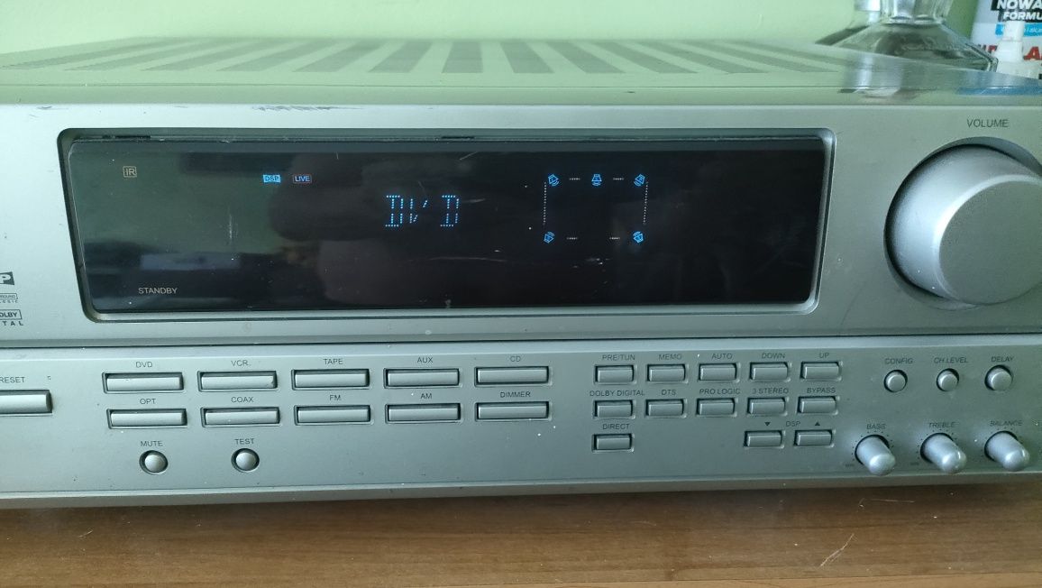 amplituner kina domowego Eltax AVR-200.